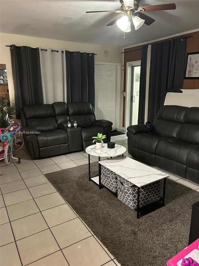 Building Photo - 4320 SW 107th Ave