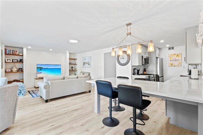 Foto del edificio - 1910 Gulf Shore Blvd N