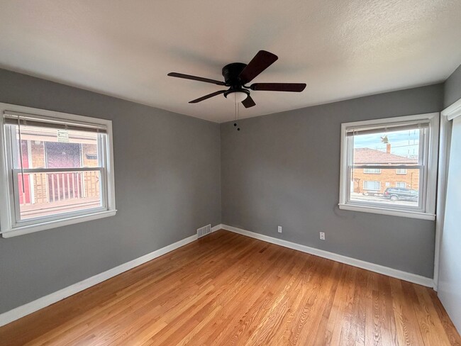 Building Photo - 5824 N Teutonia Ave