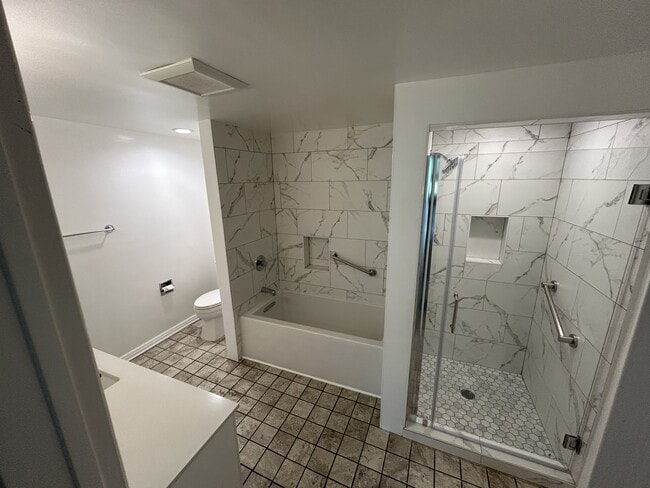 Recently Renovated Bathroom - 289 S Barrington Ave (Los Angeles, CA) Apartment