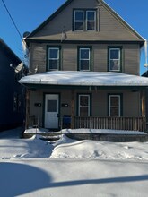 Building Photo - 120 Center Ave