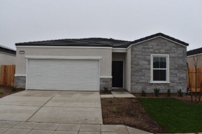 Building Photo - 4472 N San Miguel Ave