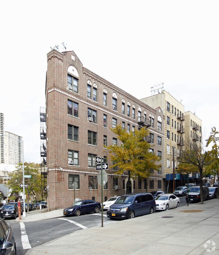 1 Adrian Ave, Bronx, NY 10463 Apartments in Bronx, NY