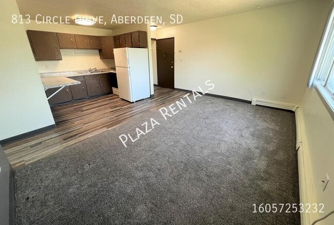 Building Photo - 222 S Greenwood St