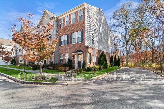 Building Photo - 1201 Falcon Point Dr