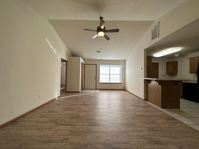Foto del edificio - 1520-1522 Fianna Place Ct