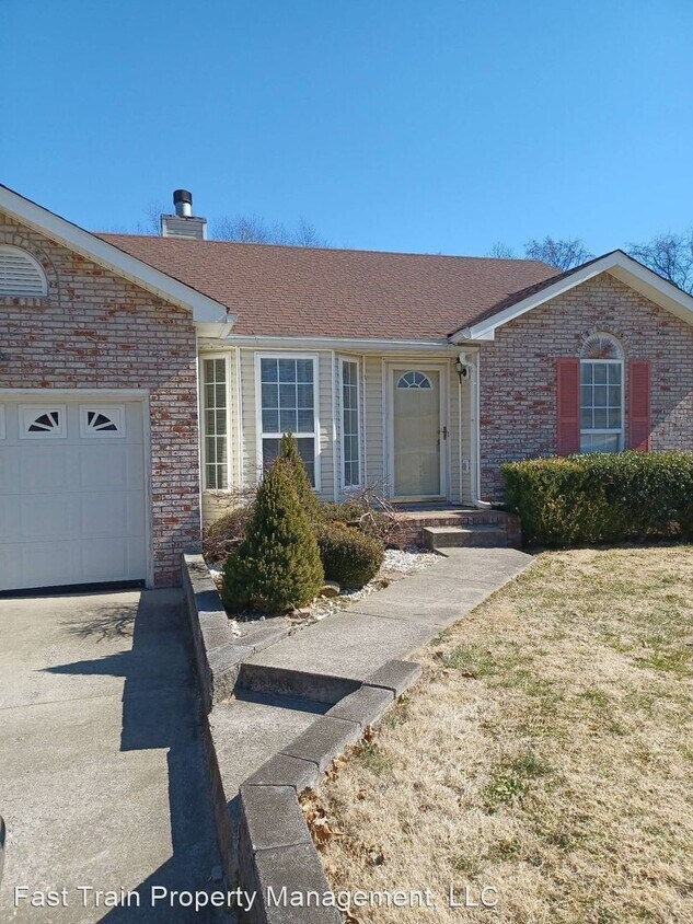 Primary Photo - 3 br, 2 bath House - 1035 Hotshot Dr.