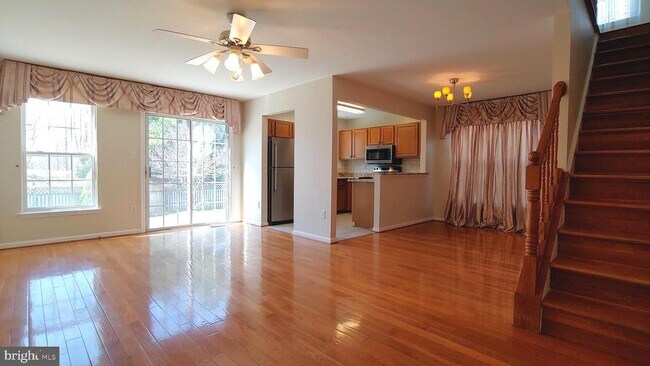 Foto del edificio - 12220 Emerald Way