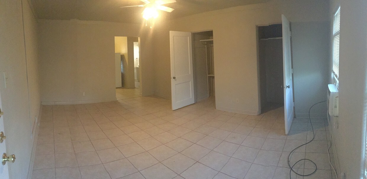 217 N 1st St Unit 8, Kingsville, TX 78363 Apartments 217 N 1st St
