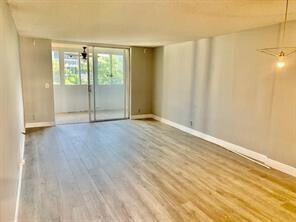 Foto del edificio - 320 NE 12th Ave