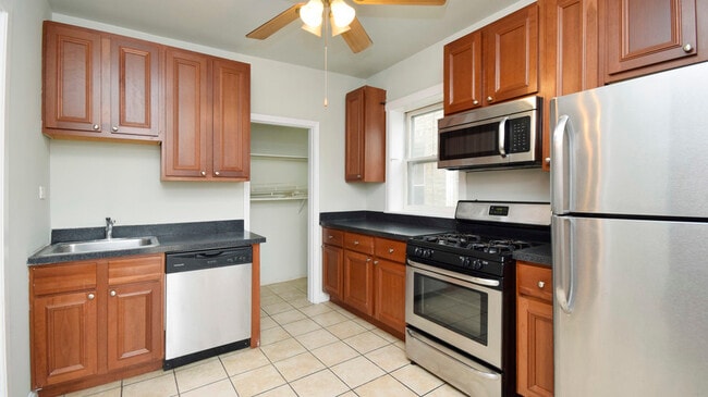 Building Photo - 4843 N Drake Ave