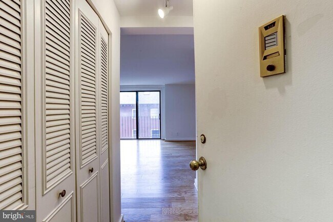 Foto del edificio - 1601 18th St NW