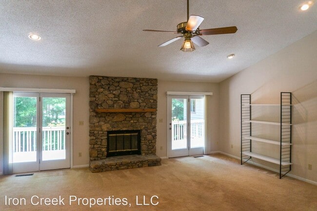 Building Photo - 2 br, 2 bath House - 22 Glen Crest Dr