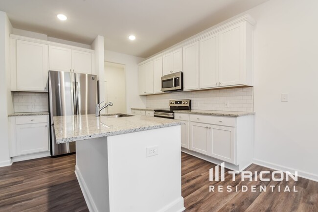 Foto del edificio - 2210 Rosemary Park Ln