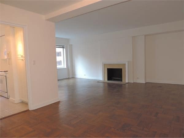 Building Photo - 41 West 58th Street