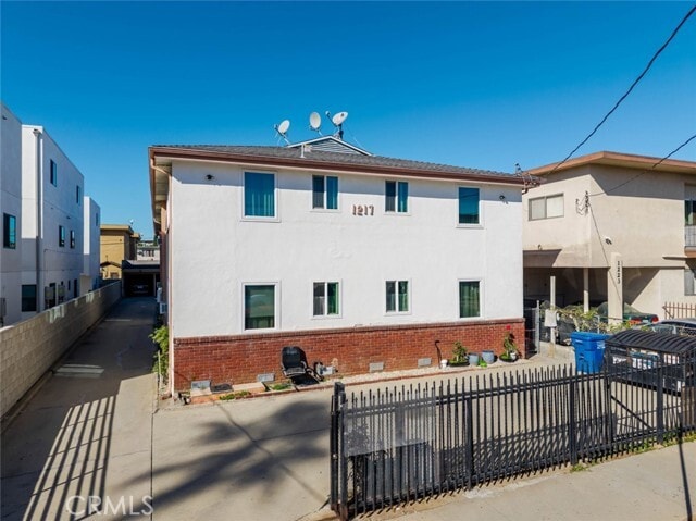 Foto principal - 1217 N Kingsley Dr