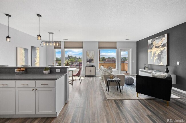 Building Photo - Incredible 2 bedroom Condo in RiNo