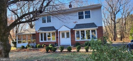 Building Photo - 25 Lower Hilltop Rd