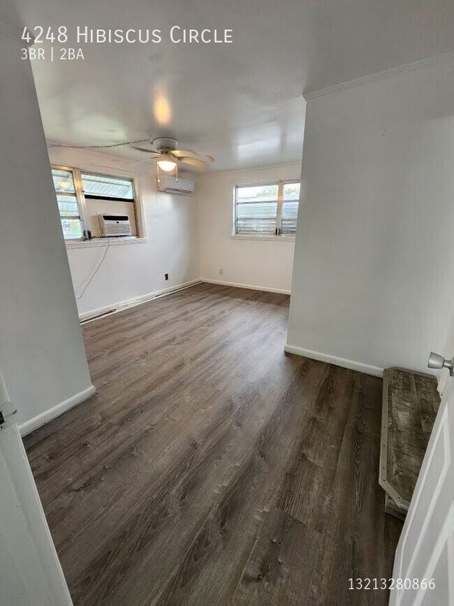 Building Photo - 4248 Hibiscus Cir