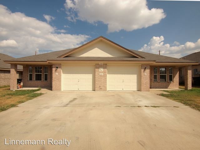Building Photo - 2702 Seabiscuit Dr