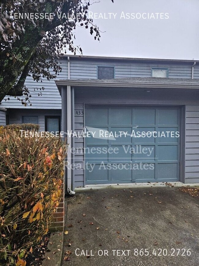 Photo - 433 Bramblewood Ln House