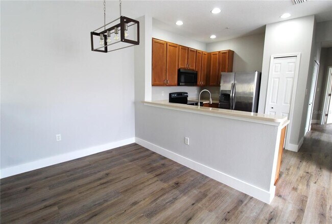 Building Photo - 3475 Parkridge Cir