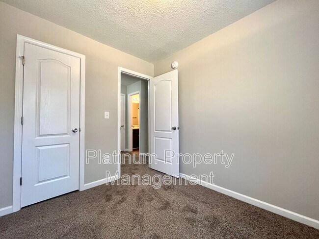Foto del edificio - 5517 Sable Way