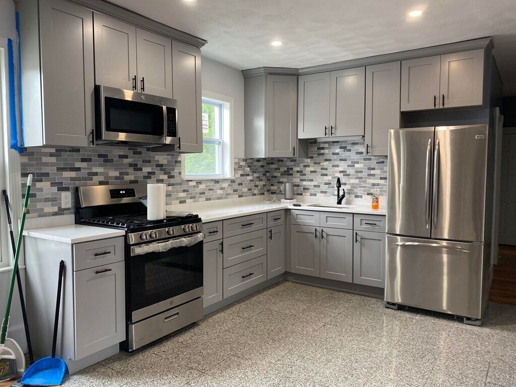 Building Photo - 476 Huntington Ave
