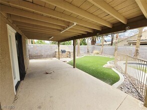 Building Photo - 925 Chaps Cir