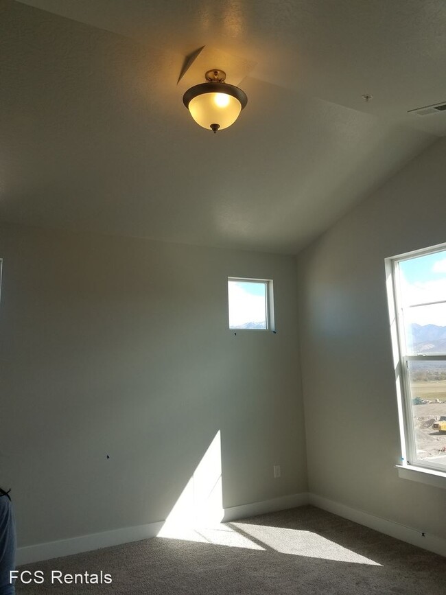 Building Photo - 3 br, 2 bath House - 4217 W Jarvis Lane A-302