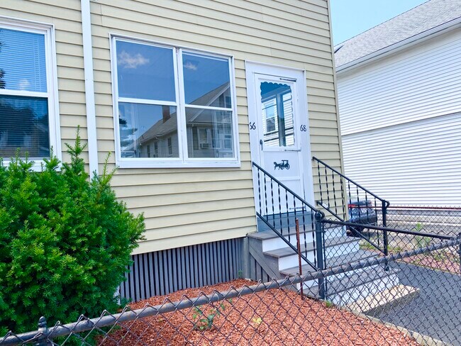 Building Photo - 68 Putnam Rd