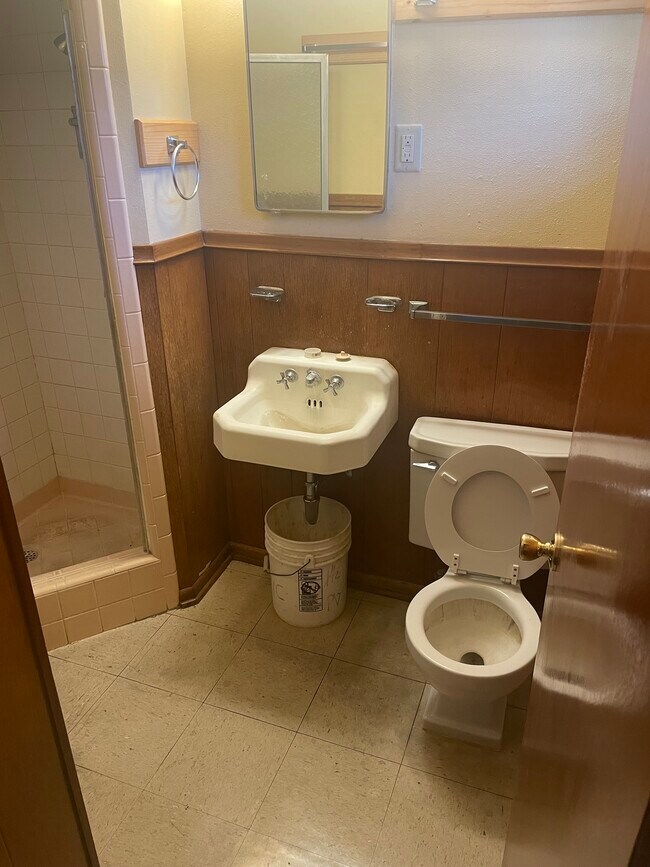 Foto del edificio - 351 Haverford Dr