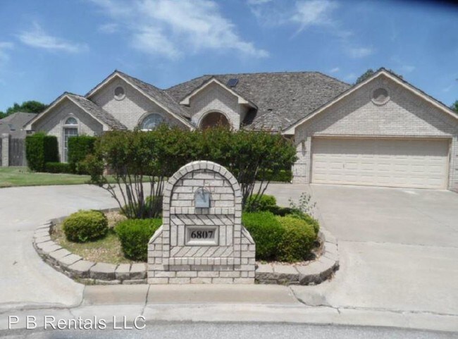 Foto del edificio - 4 br, 3 bath House - 6807 NW Faircloud Drive