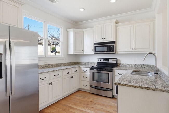 Foto del edificio - Charming Auburn Home!