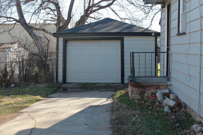 Foto del edificio - 3 or 4 bedrooms! HOLIDAY SPECIAL- FIRST FU...