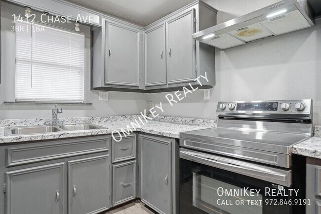 Foto del edificio - 1412 Chase Ave