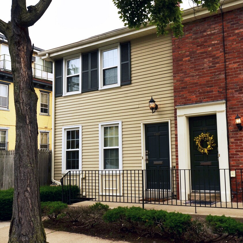 Foto principal - 6405 Howe St