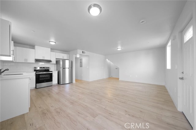 Foto del edificio - 236 W 84th Pl