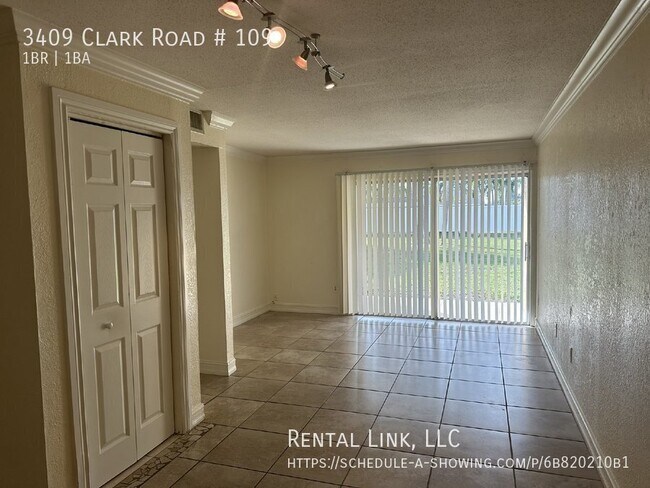 Foto del edificio - 3409 Clark Rd