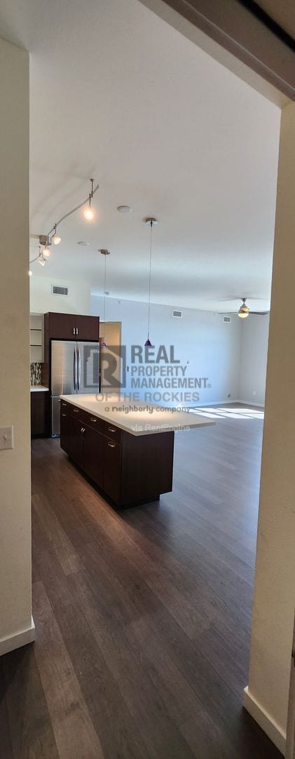 Building Photo - 204 Maple St