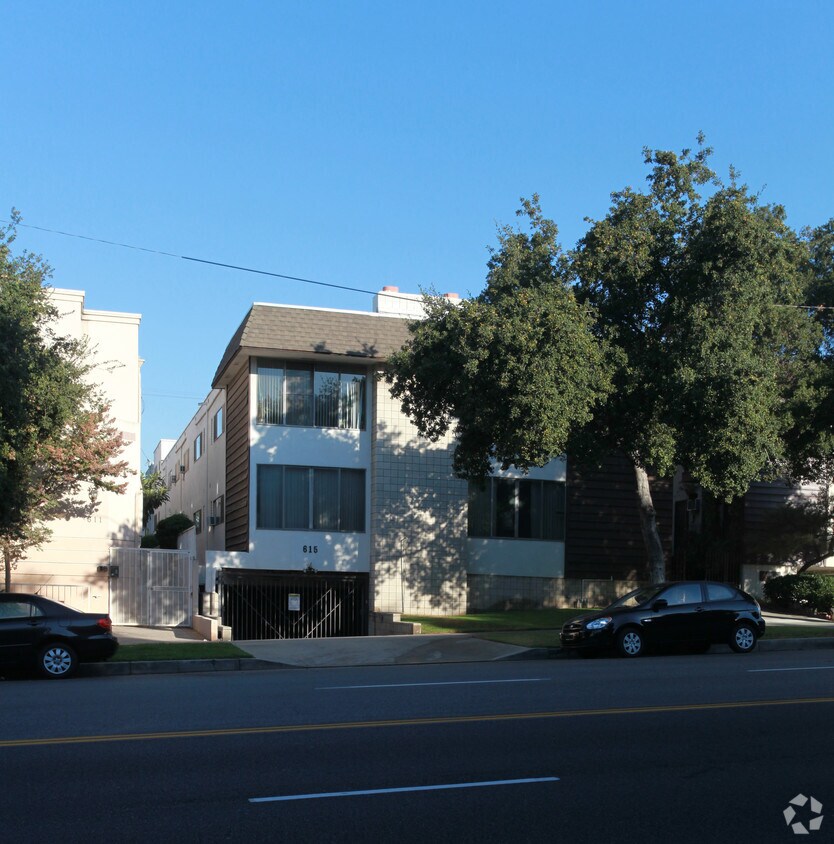 Primary Photo - 615 E Olive Ave