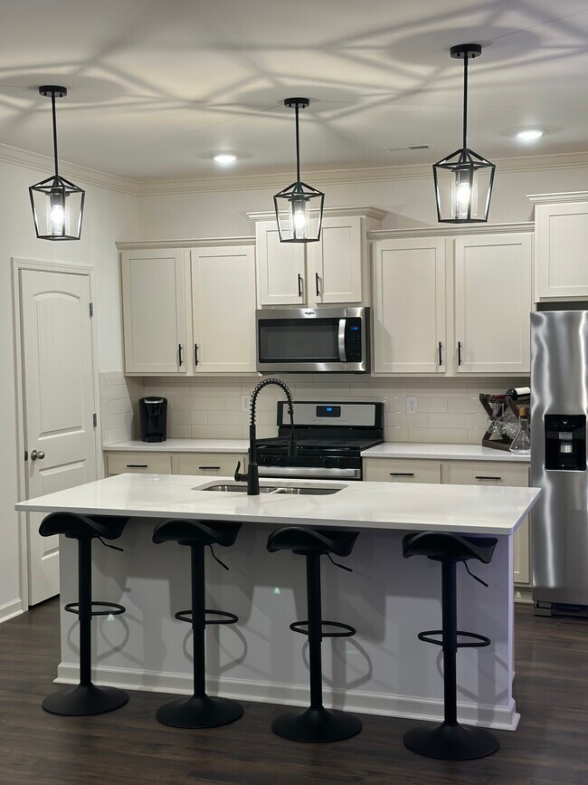 Building Photo - 508 Rock Terrace Dr