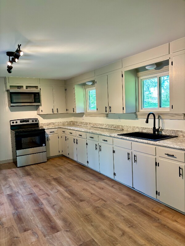 Building Photo - 46 Sherman Ln