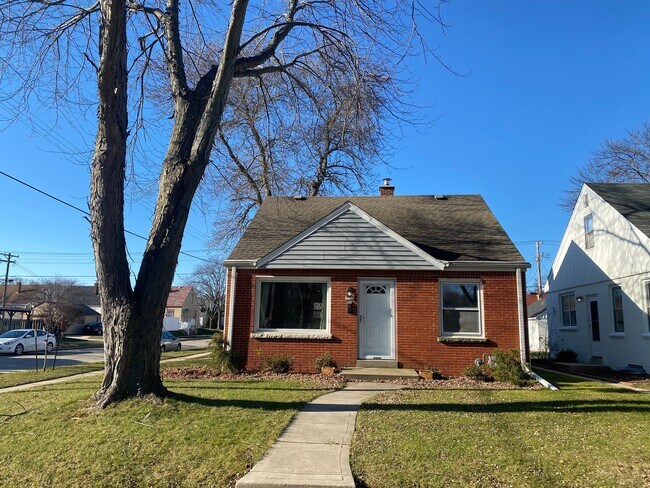 Building Photo - 3301 N 88th St