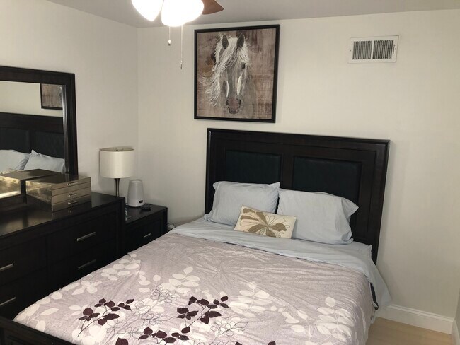 Dormitorio 1 - 524 Dudley St