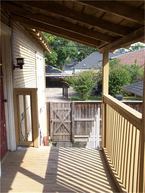 Building Photo - 1910 Crocker St