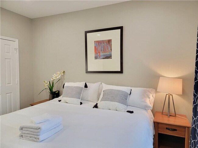 Foto del edificio - Edgecreek Condo for Lease