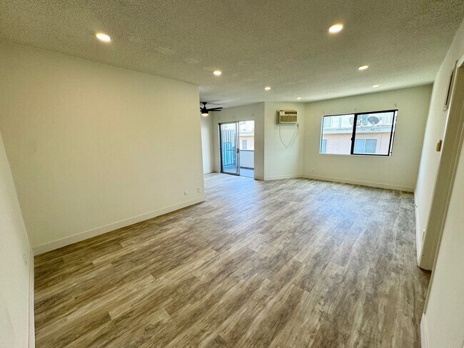 Foto del edificio - 3510 Clarington Ave