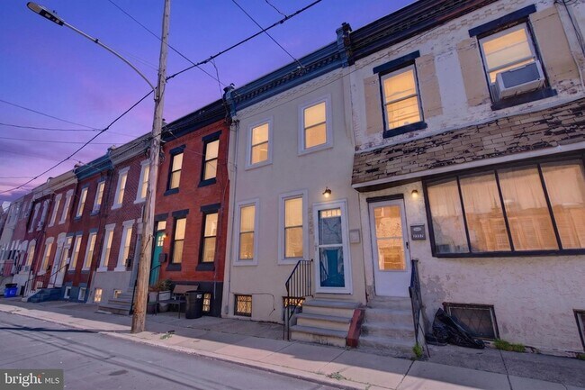 Building Photo - 2355 E Harold St