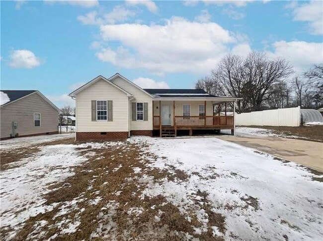 Building Photo - 131 Hasty Hill Rd